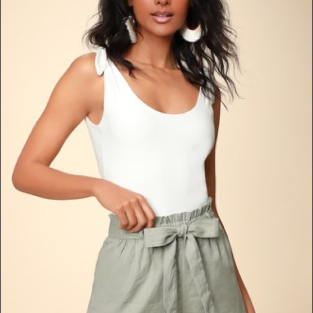 Paper Bag Shorts Olive Size Medium